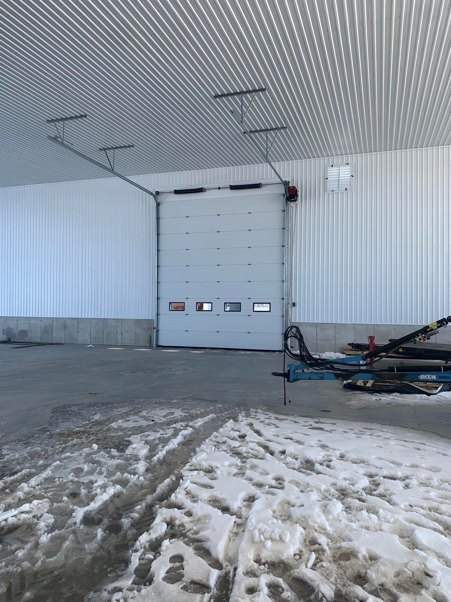 Commercial-Garage-Door-Example-05