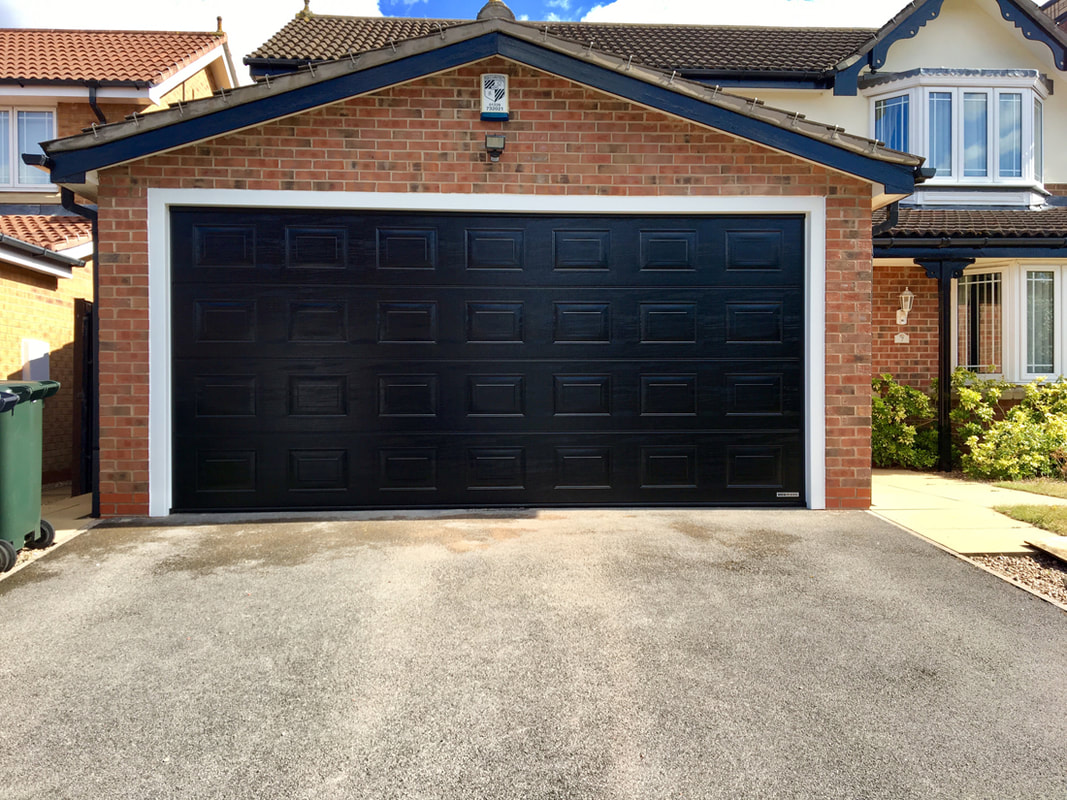 Vinyl-Garage-Door-Example-03